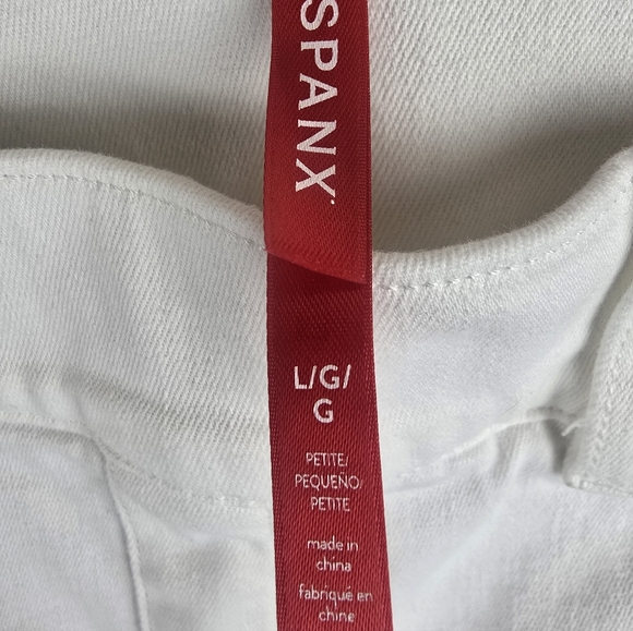 NWT Spanx Women's White Elastic Waist Flare Jeans Sz L Petite - Picture 10 of 10